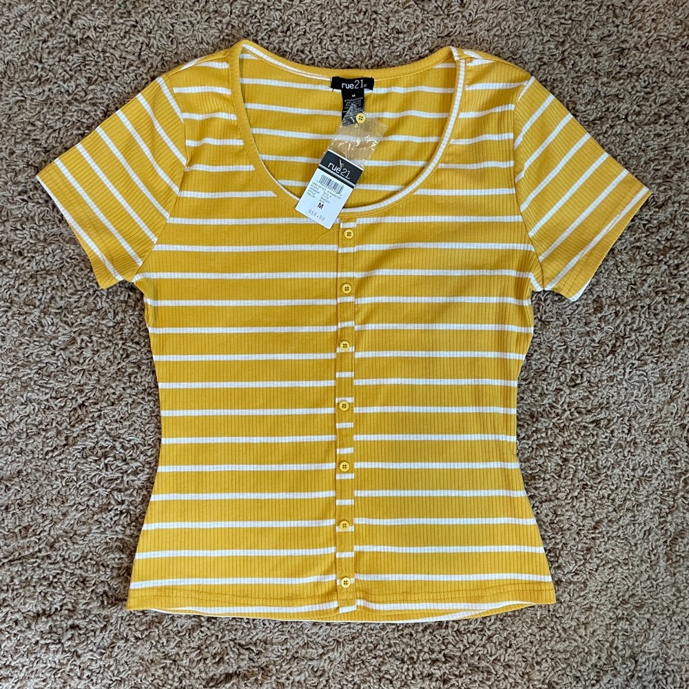 NWT Rue 21 Button Down Yellow Shirt